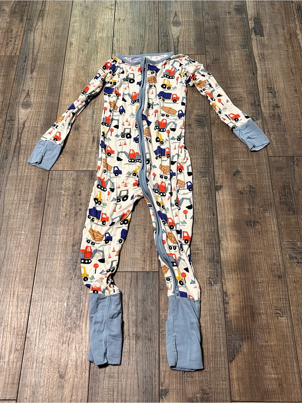Little Sleepies Bamboo Zipper Romper Size 3T Trucks Construction FLAWS